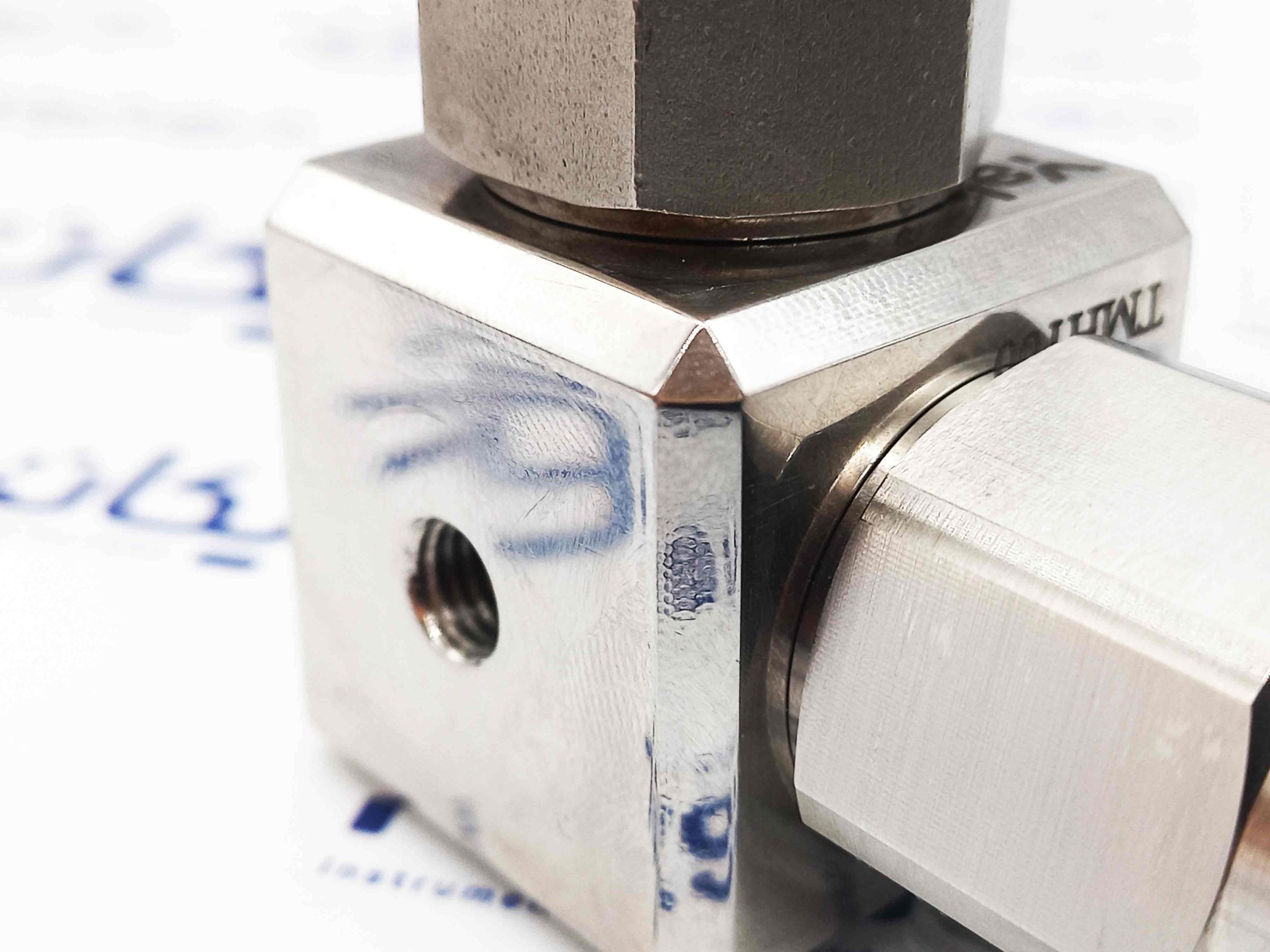 IM6 پایه نصب 3 جهته سنسورهای لرزش‌سنج Yekan Triaxial Mounting Cube TMH100